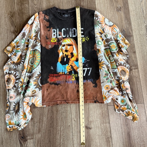 Blondie Upcycled Band Tee Boho Gypsy Flowy Sleeves Size Small/Medium/Large - Picture 7 of 8